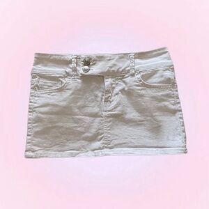 white stretchy jean double button low-mid rise mini skirt perfect.｡.:*☆